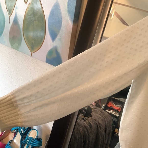 DR2 cream woman’s top. Size XS - Picture 5 of 6